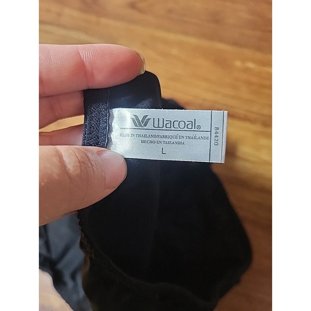 Vintage Wacoal 84420 Black Lace High Cut Panties Size Large - Picture 3 of 3